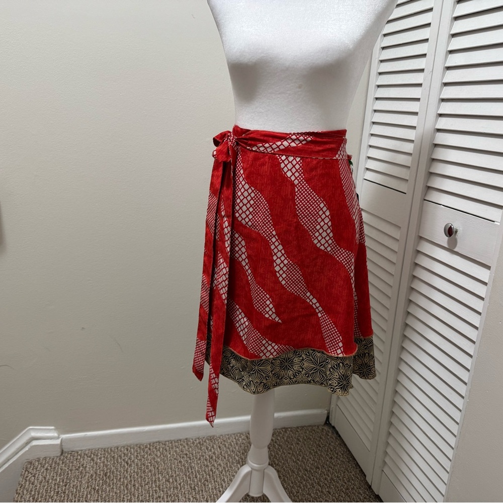 Darn Good Sari Wrap Skirt - Red and Black